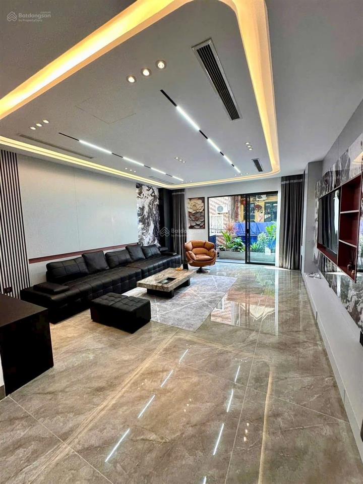 Bán nhà đẹp ở ngay tại ngô gia tự, việt hưng dt 110m2, 7 tầng, mặt tiền 5.2m, garra, thang máy.