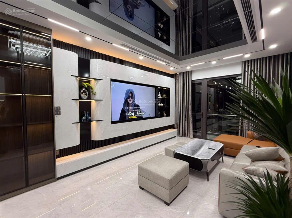 Bán nhà phân lô quân đội tư đình a38, cổ linh, dt 60m2, 8 tầng, gara 2 ô tô, ô tô tránh, thang máy