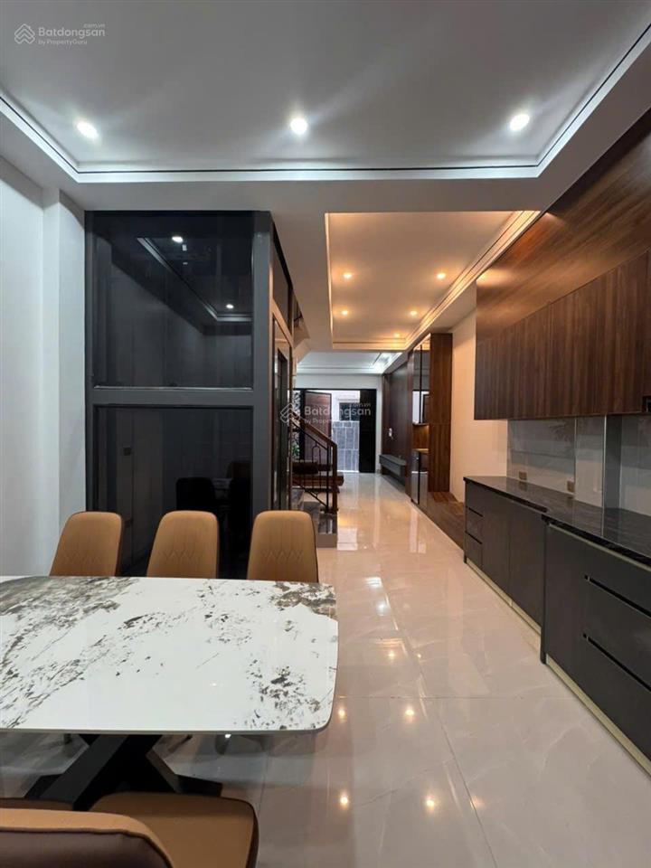 Bán nhà đẹp ở ngay tại thạch bàn, long biên dt 50m2, 6 tầng, thang máy, đầy đủ nội thất, hơn 9 tỷ