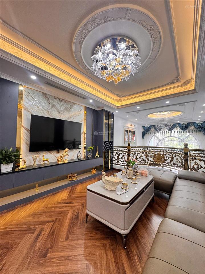 Bán siêu phẩm mặt phố hoa lâm, việt hưng dt 98m2, 8 tầng, mặt phố kinh doanh, đầy đủ nội thất.