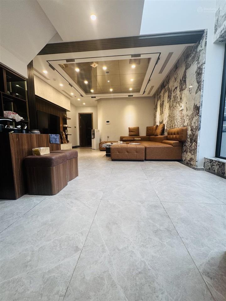 Bán nhà đẹp ở chu huy mân, phúc đồng, long biên dt 110m2, 7 tầng, mt 5m, thang máy, ô tô tránh.