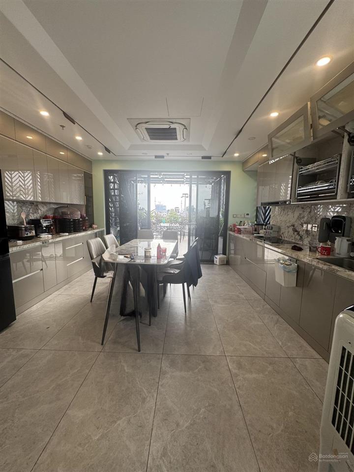 Bán nhà đẹp ở chu huy mân, phúc đồng, long biên dt 110m2, 7 tầng, mt 5m, thang máy, ô tô tránh.
