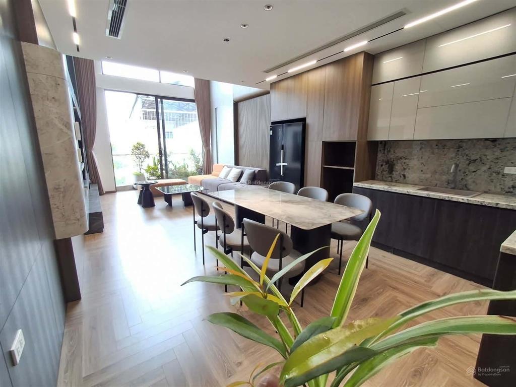 Giảm sốc 7.5 tỷ bán nhà phố nguyễn lam  long biên. dt 55m2, 7 tầng, mt 4.5m, thang máy, kinh doanh