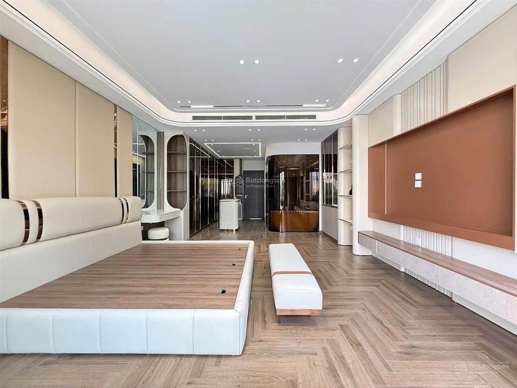 Bán nhà đẹp ở ngay tại gia thụy, long biên dt 108m2, 7 tầng, mt 5m, thang máy, kinh doanh, full đồ