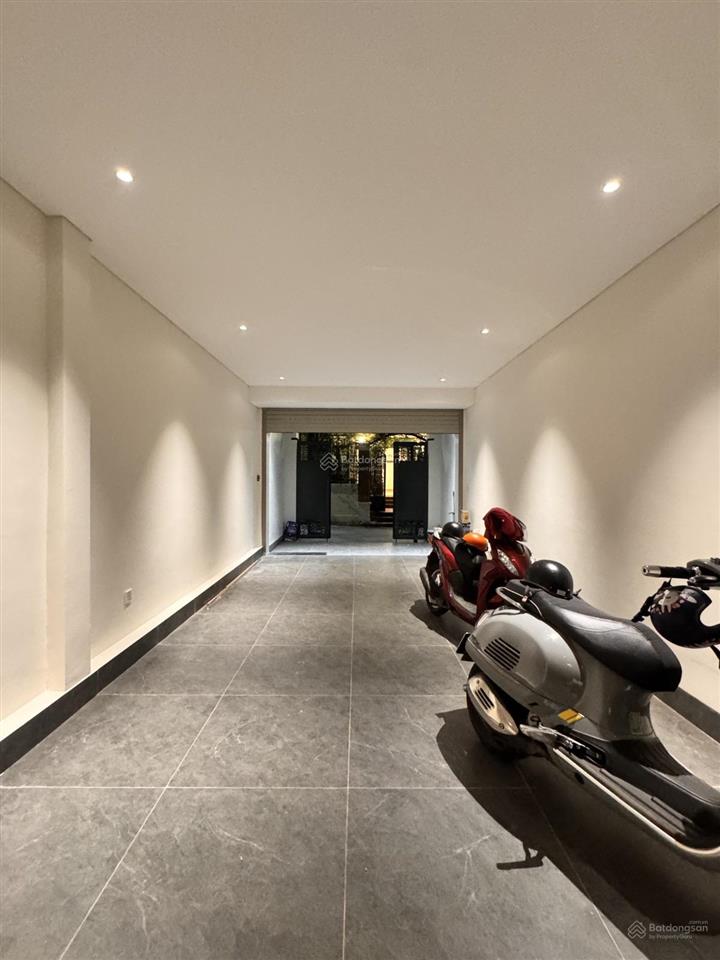 Bán nhà phố ngọc thụy, long biên dt 61m2, 6 tầng, thang máy, kinh doanh, ô tô tránh, hơn 20 tỷ.