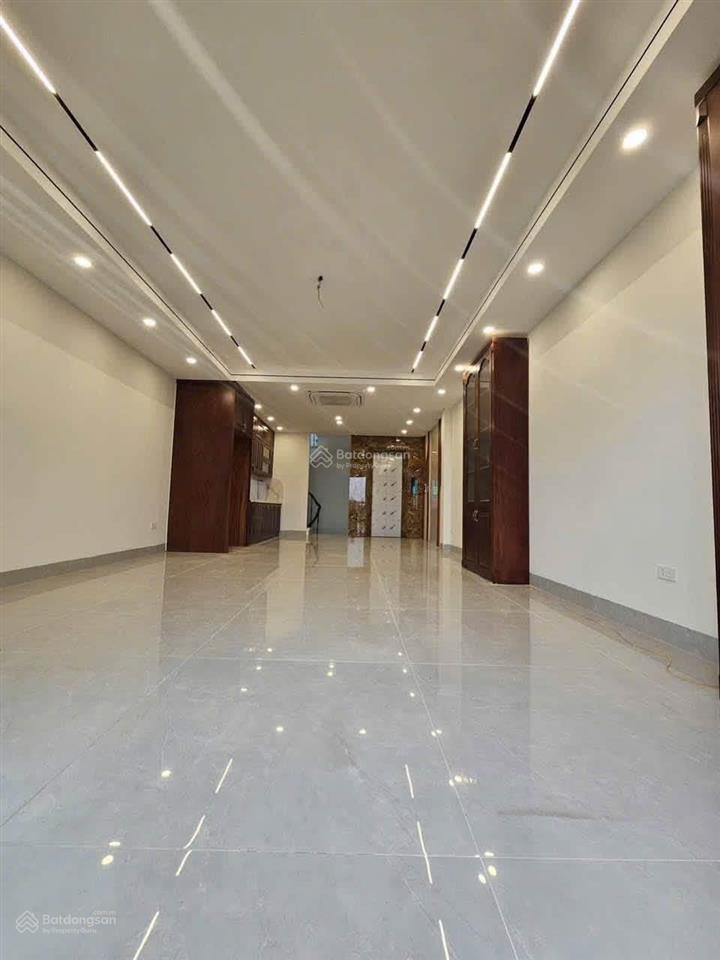 Bán nhà đẹp tđc thạch bàn, long biên dt 58m2, 7 tầng, mặt tiền 4.8m, thang máy, vỉa hè 5m, view hồ