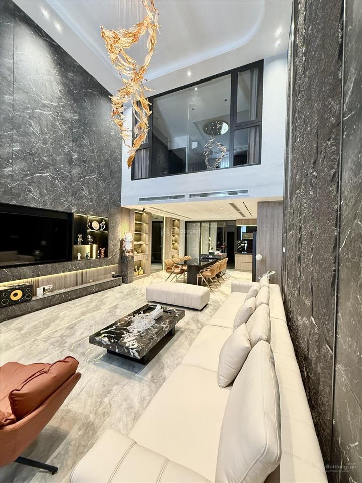 Bán nhà bồ đề, lâm du dt 83m2, mặt tiền 5.5m, nhà 8 tầng, garra 3 ô tô, thang máy, full nội thất.