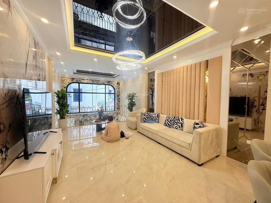 Bán nhà phố nguyễn sơn, long biên dt 91m2, 8 tầng, mt 7.5m, vỉa hè, kinh doanh, thang máy, 33 tỷ.