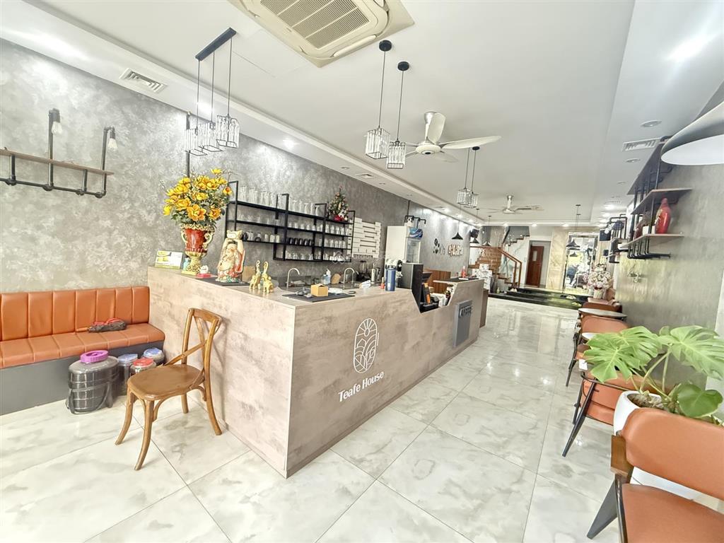 Bán nhà phố long biên, việt hưng dt 100m2, mặt tiền 5m, nhà 5 tầng, thang máy, vỉa hè kinh doanh.