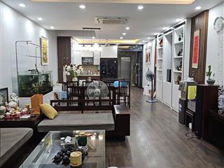 Bán nhà phố long biên, việt hưng dt 100m2, mặt tiền 5m, nhà 5 tầng, thang máy, vỉa hè kinh doanh.