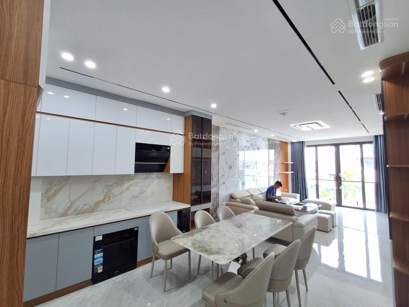 Bán nhà thạch bàn, bát khối dt 60m2, 7 tầng, gara ô tô, thang máy, đầy đủ nội thất, hơn 16 tỷ.