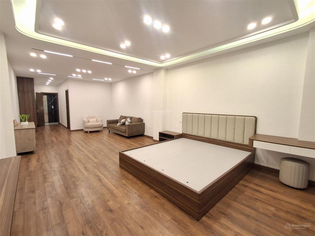 Bán nhà phân lô quân đội tư đìnhcổ linh, long biên. dt 60m2, 8 tầng, mặt tiền 4.1m, ô tô tránh