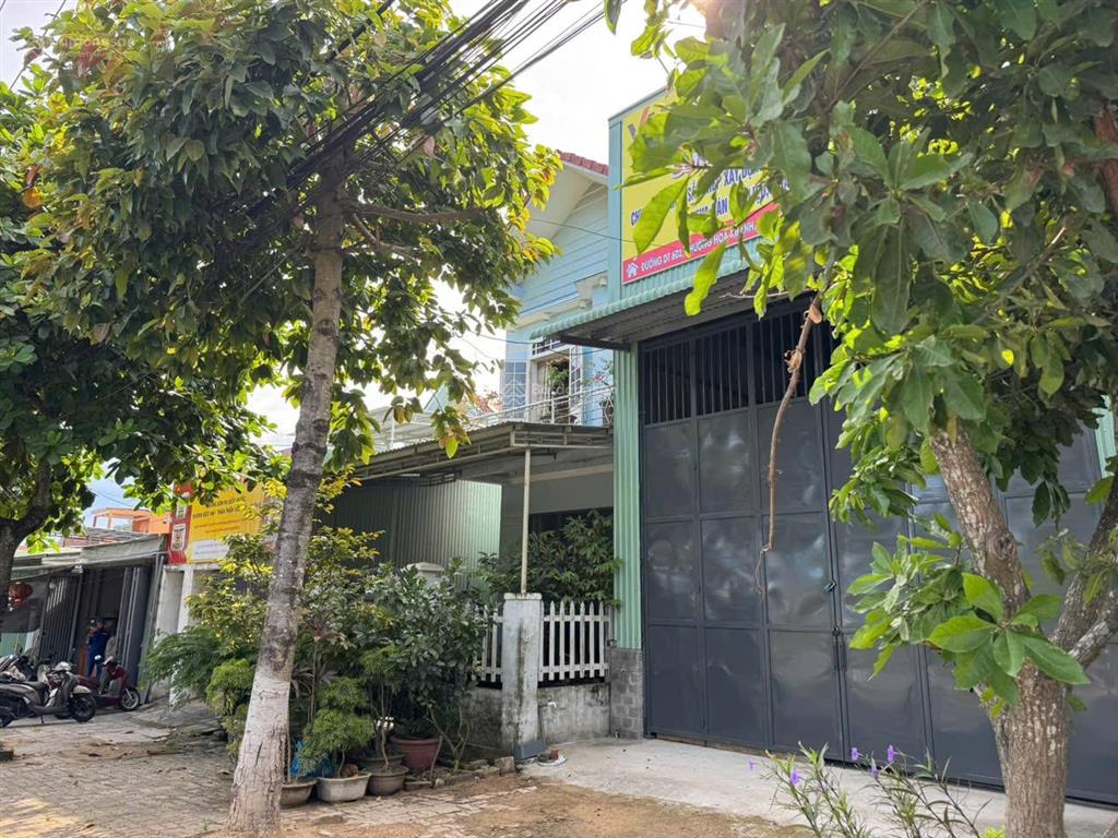 Đất mặt tiền dt602, có sẵn nhà xưởng đang cho thuê