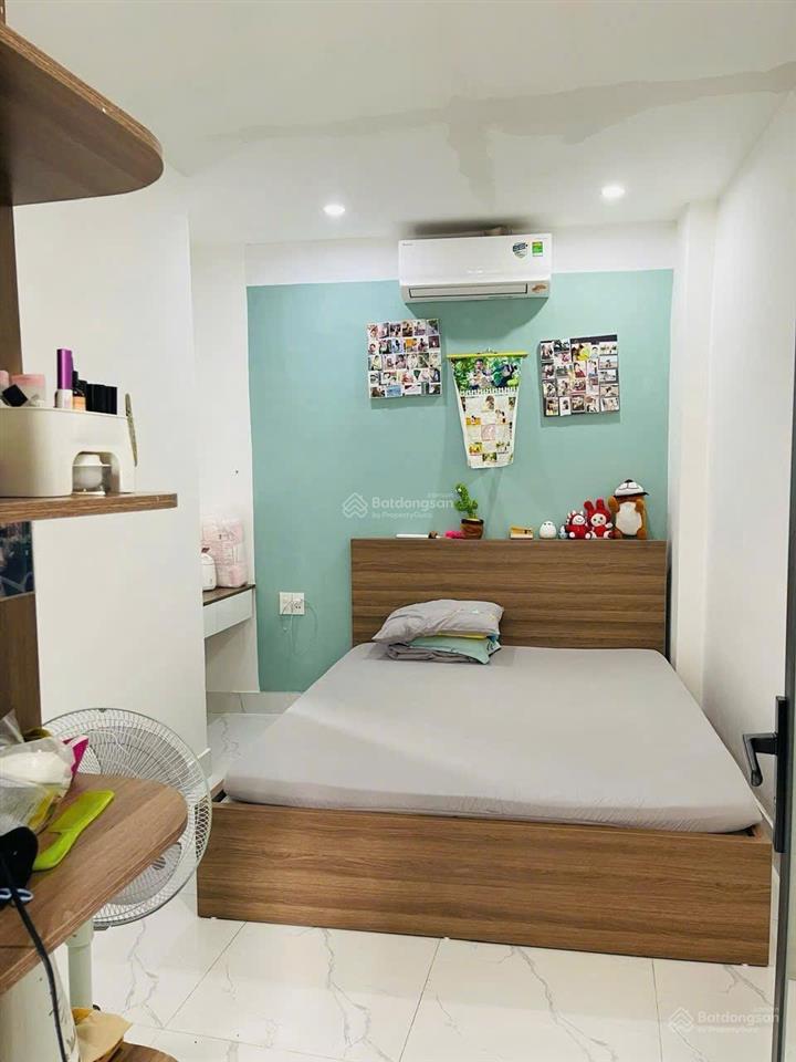 Nhà 2 tầng, sát đường chính lê duẩn. diện tích đất 50m2.