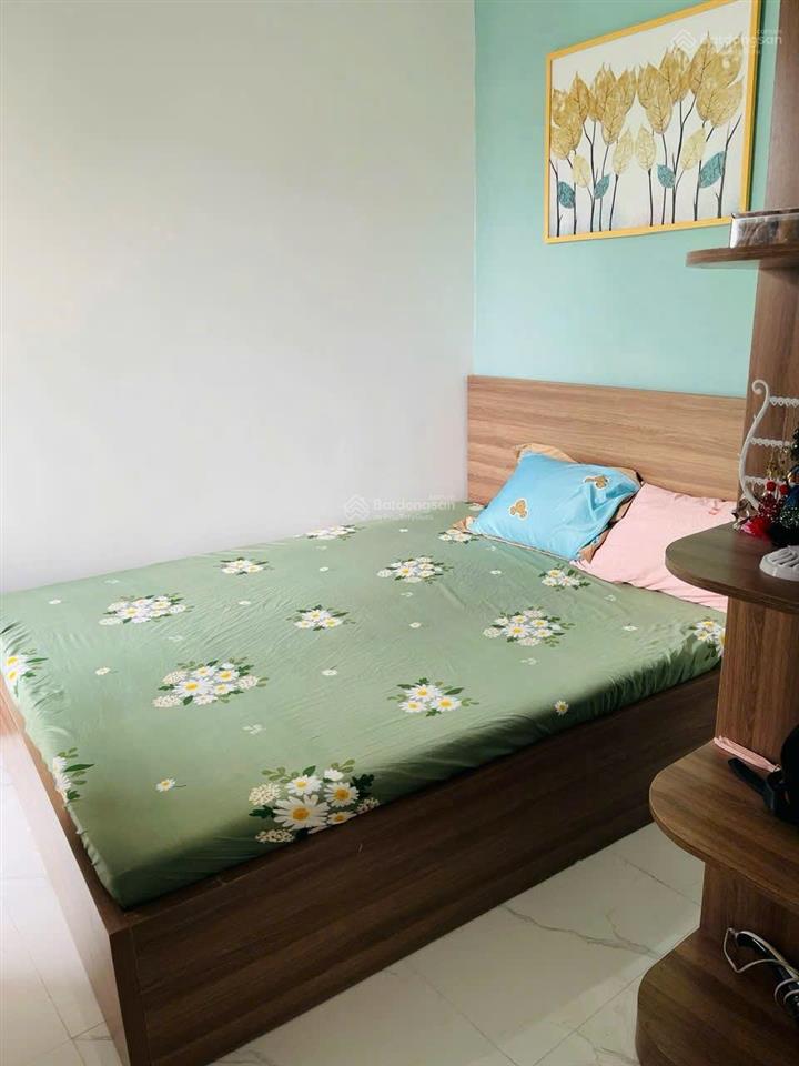 Nhà 2 tầng, sát đường chính lê duẩn. diện tích đất 50m2.