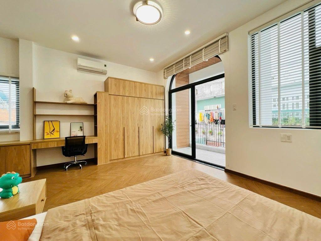 Bán chdv mới đẹp,5 tầng,đường hậu giang,gần nguyễn văn luông,q6