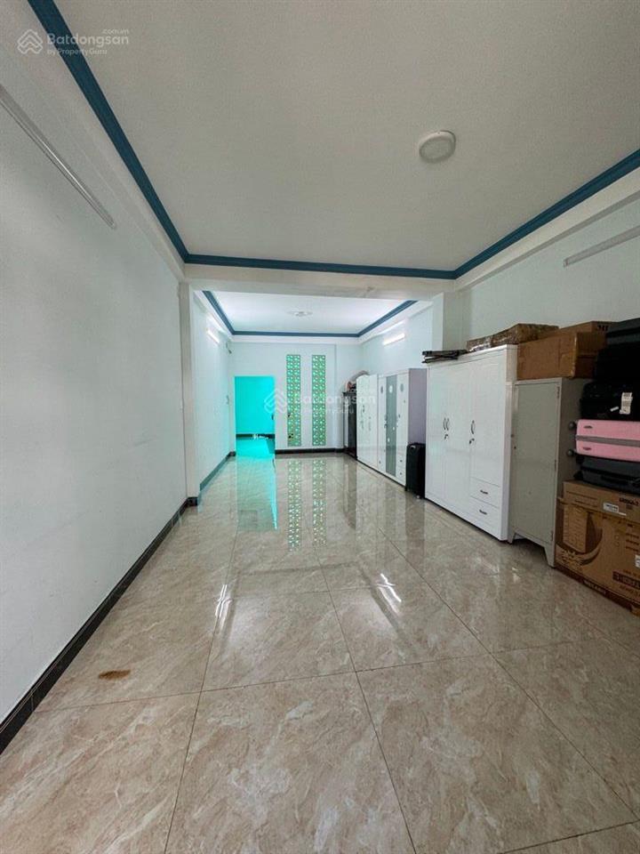 Bán nhà mặt tiền văn thân,đẹp 3 tầng,gần chợ bình tiên,minh phụng q6.