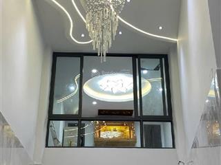 Bán nhà 5 tầng đường hoàng lê kha,gần hồng bàng,cây gõ q6