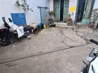 Bán nhà 2 tầng đường hậu giang, gần chợ bình tây, minh phụng
