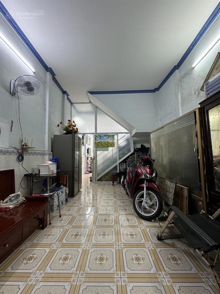 Bán nhà 3 tầng đẹp đường hậu giang,gần nguyễn văn luông q6