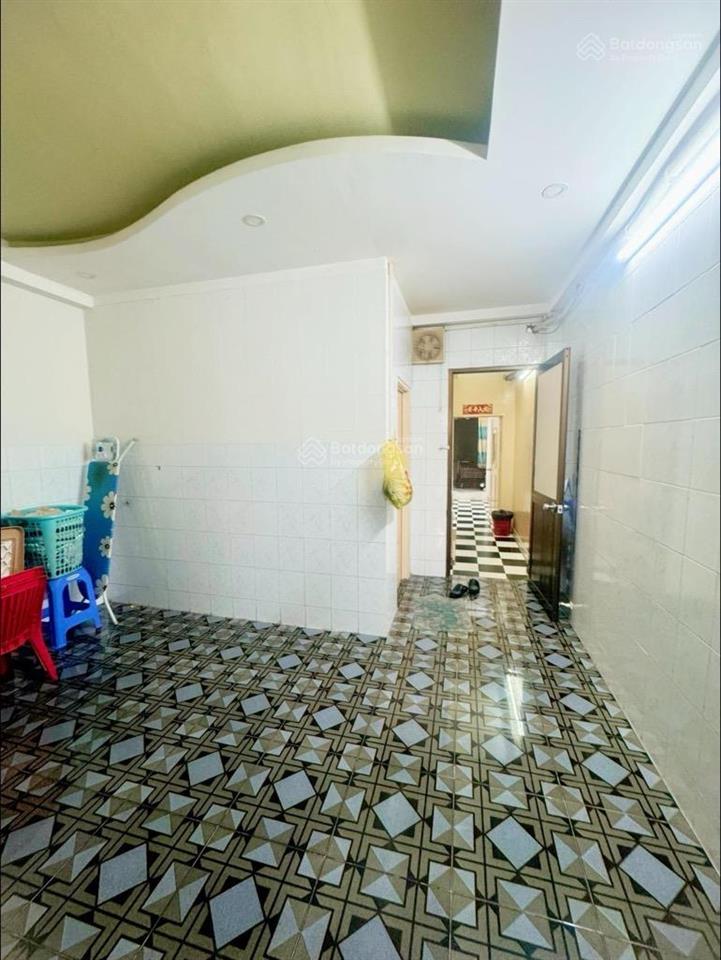 Bán nhà mặt tiền đường lò gốm,gần hậu giang,phan văn khỏe.