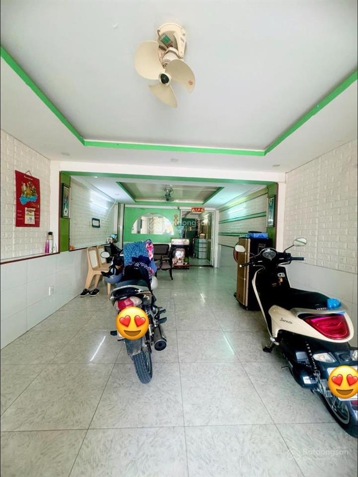 Bán nhà mặt tiền đường lò gốm,gần hậu giang,phan văn khỏe.