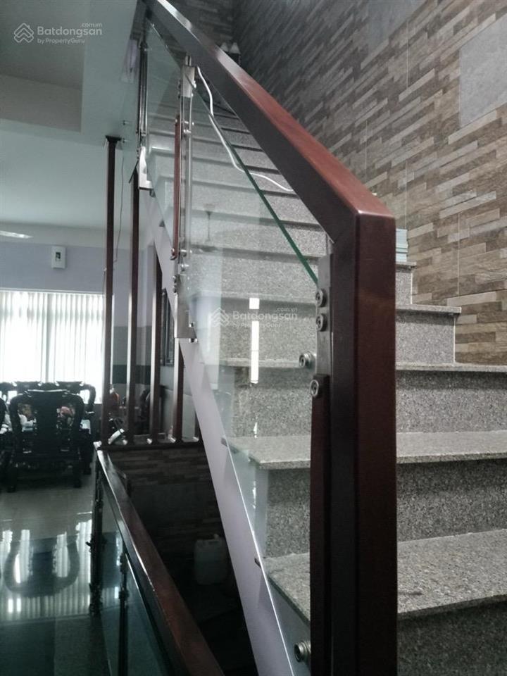 Bán nhà 4 tầng đường kinh dương vương,gần vòng xoay phú lâm,hồng bàng.