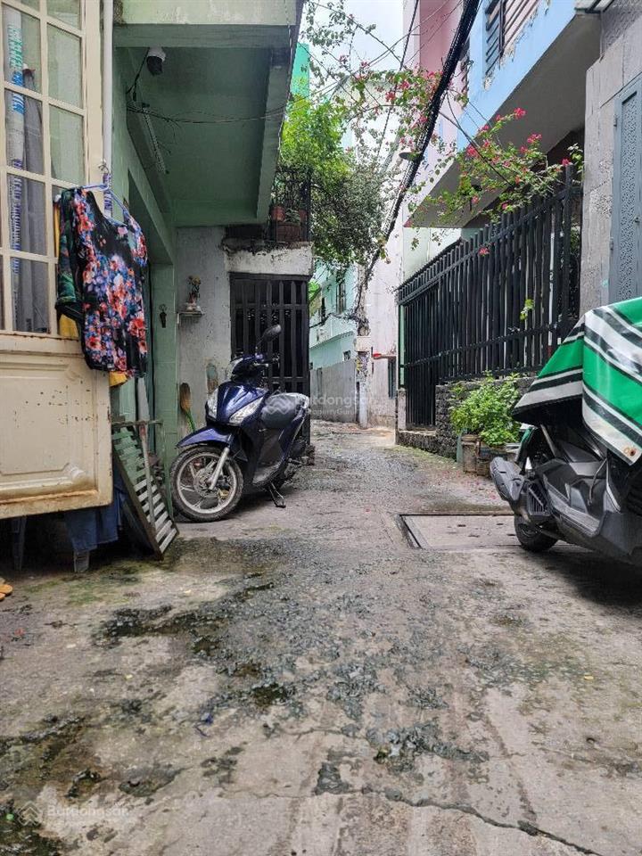 Bán nhà 4 tầng đẹp đường hồng bàng, gần vòng xoay phú lâm