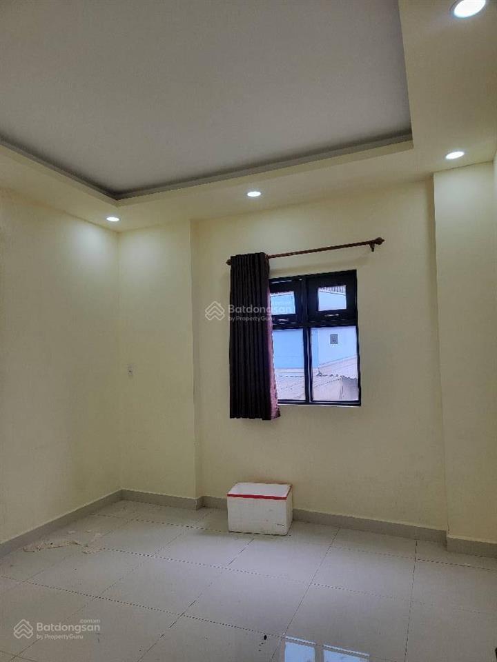 Bán nhà 4 tầng đẹp đường hồng bàng, gần vòng xoay phú lâm