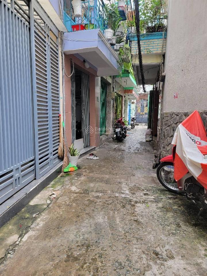 Bán nhà 4 tầng đẹp đường hồng bàng, gần vòng xoay phú lâm