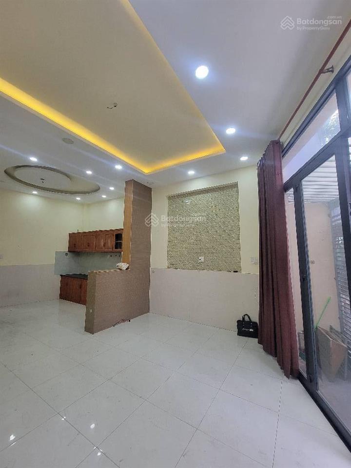 Bán nhà 4 tầng đẹp đường hồng bàng, gần vòng xoay phú lâm