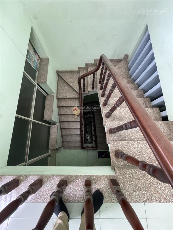 Bán nhà 4 tầng mặt tiền hương lộ 2,gần ngã tư 4 xã.