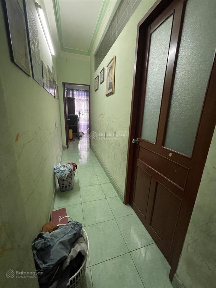 Bán nhà 4 tầng mặt tiền hương lộ 2,gần ngã tư 4 xã.