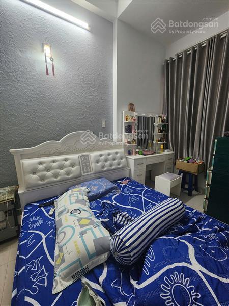Bán nhà 3 tầng đường bà hom,chợ phú lâm
