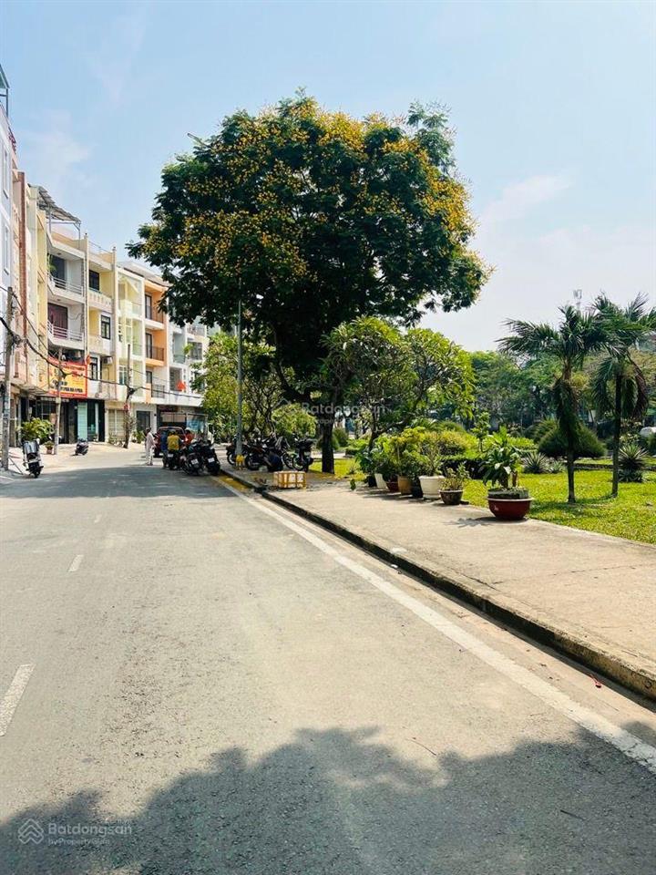Bán nhà 3 tầng ,mặt tiền khu bình phú,gần trần văn kiểu,q6.