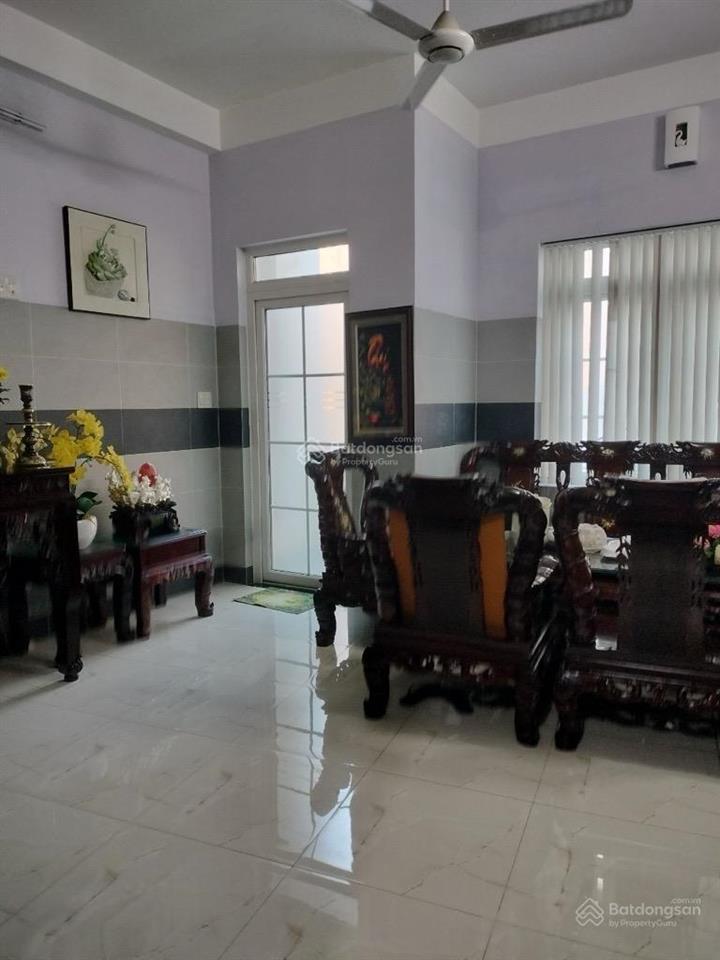 Nhà 4 tầngmăt tiền hẻm 8m kinh dương vươnggần vòng xoay phú lâm