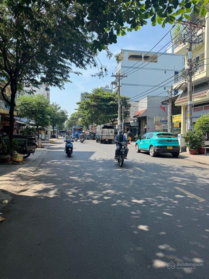 Bán nhà mặt tiền văn thân, đẹp 3 tầng, gần chợ bình tiên, minh phụng q6