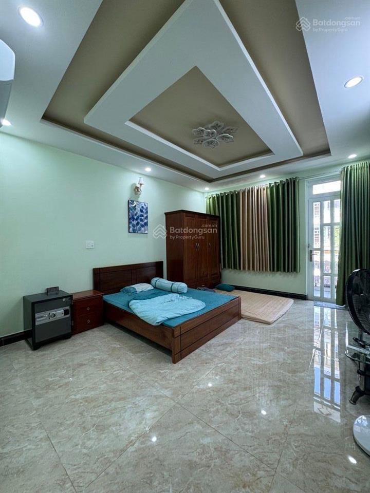 Bán nhà mặt tiền văn thân, đẹp 3 tầng, gần chợ bình tiên, minh phụng q6