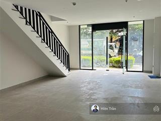 Shophouse mặt tiền tạ hiện sát sông gửi bán, đã có sổ hồng, dòng tiền ổn định,giá chỉ 16 tỷ. ngay