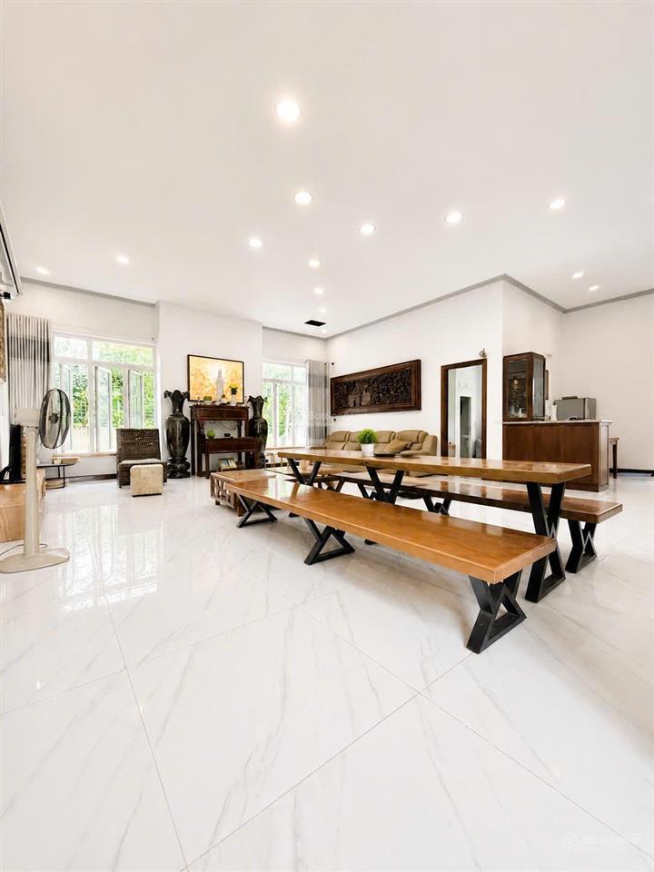 Biệt thự sân vườn 556m2 full thổ cư  mặt tiền nhị bình 7  ngang 14m hiếm có  chỉ 14,5 tỷ
