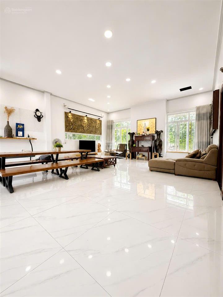 Biệt thự sân vườn 556m2 full thổ cư  mặt tiền nhị bình 7  ngang 14m hiếm có  chỉ 14,5 tỷ
