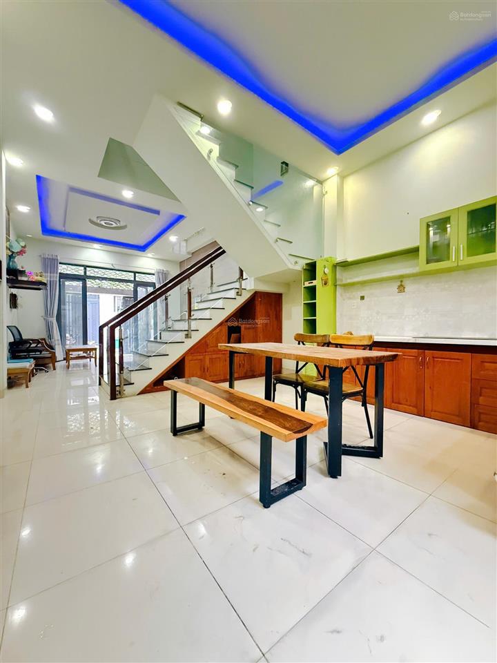 Tân thới hiệp 21, nhà 2 tầng 56m2, ngang gần 5m, hoàn công, hẻm ô tô, st mega market, chỉ 4,88 tỷ