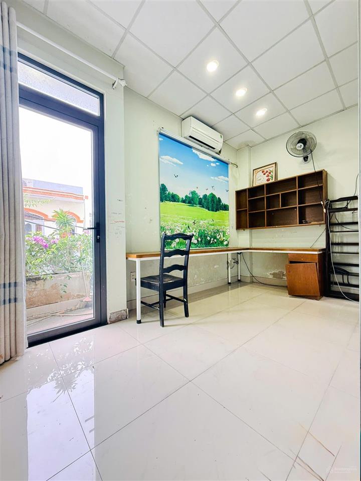 Tân thới hiệp 21, nhà 2 tầng 56m2, ngang gần 5m, hoàn công, hẻm ô tô, st mega market, chỉ 4,88 tỷ