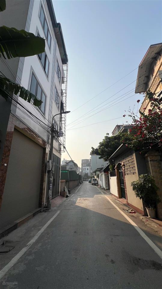 Bán nhà 5 tầng cạnh mỹ đình  ngõ thông  ô tô tránh