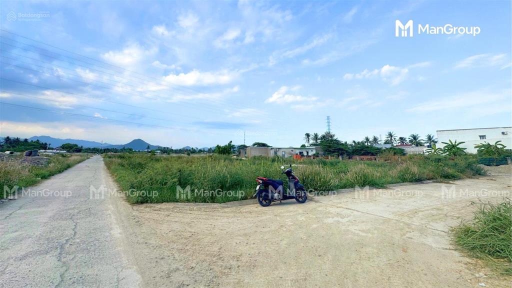Đất thổ cư 100%  vĩnh trung  sổ hồng riêng
