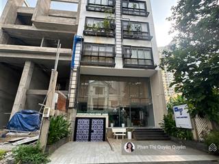 Ngay sân bay  toà nhà trường sơn, tân bình  8 x 20m  hầm 7 tầng  hđt 180 triệu  giá 35 tỷ