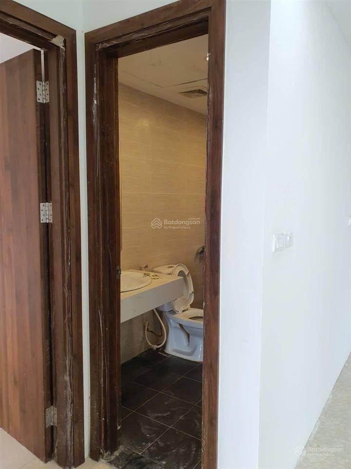Bán căn hộ 99m2, 3 ngủ, 2wc phố lê đức thọ cầu giấy giá 8,35 tỷ thương lượng.