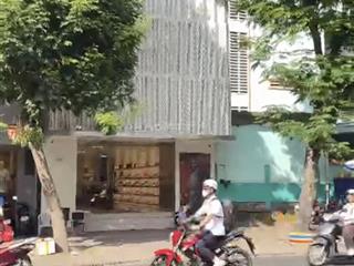 Mặt tiền lê văn sỹ q3 dt 6m x 21m nở 10,8m 3 tầng giá 70 tỷ có dòng tiền 170 triệu/ tháng