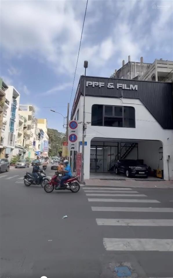 Mặt tiền phó cơ điều q5 ngang 5m nở 8m dài 20m cấp 4 giá 23,9 tỷ cách bv chợ rãy 100m. gần chung cư