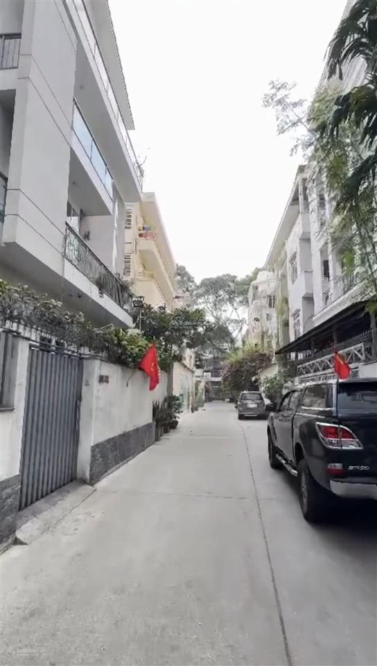 Khu vip nguyễn chí thanh q5 ngang 8,8m dài 20m 3 tầng giá 29,5 tỷ giáp ngô gia tự hẻm xe hơi